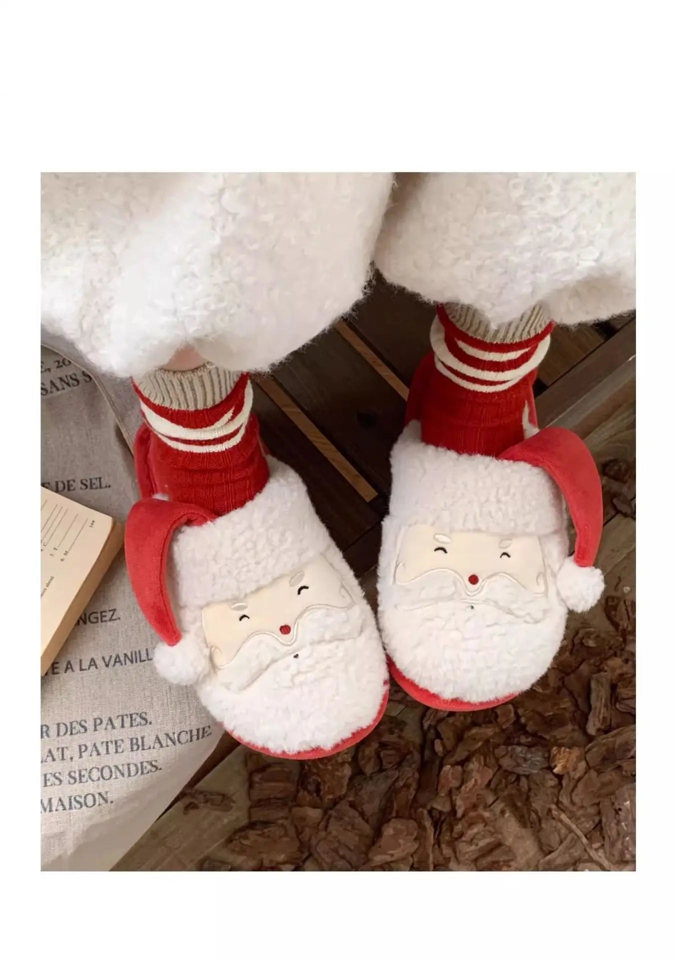 🎄 Couple Christmas Plush Slippers – Quirkytoes Edition 🎅