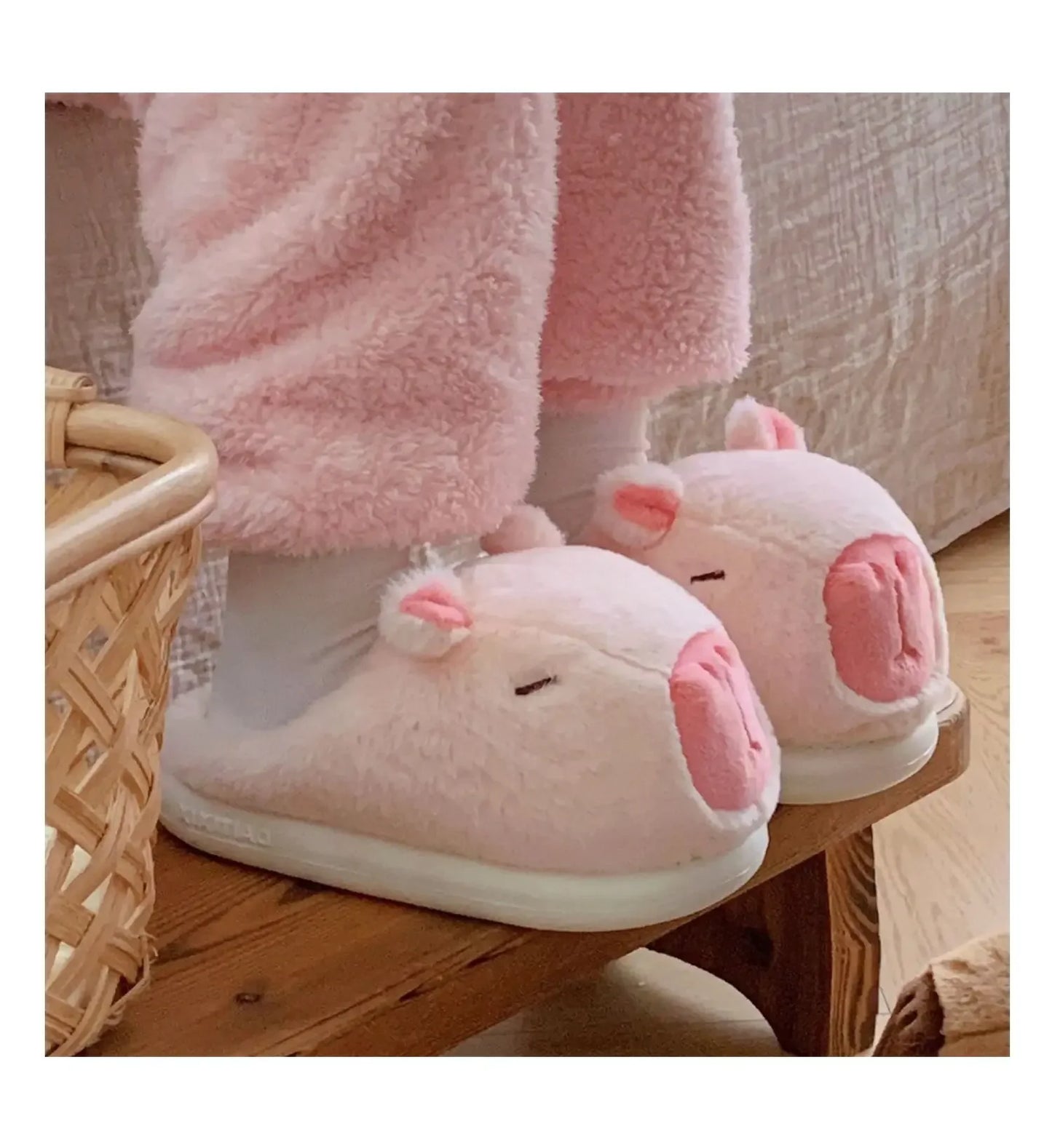 🦫 CozyBara Plush Slippers – Quirkytoes 💛