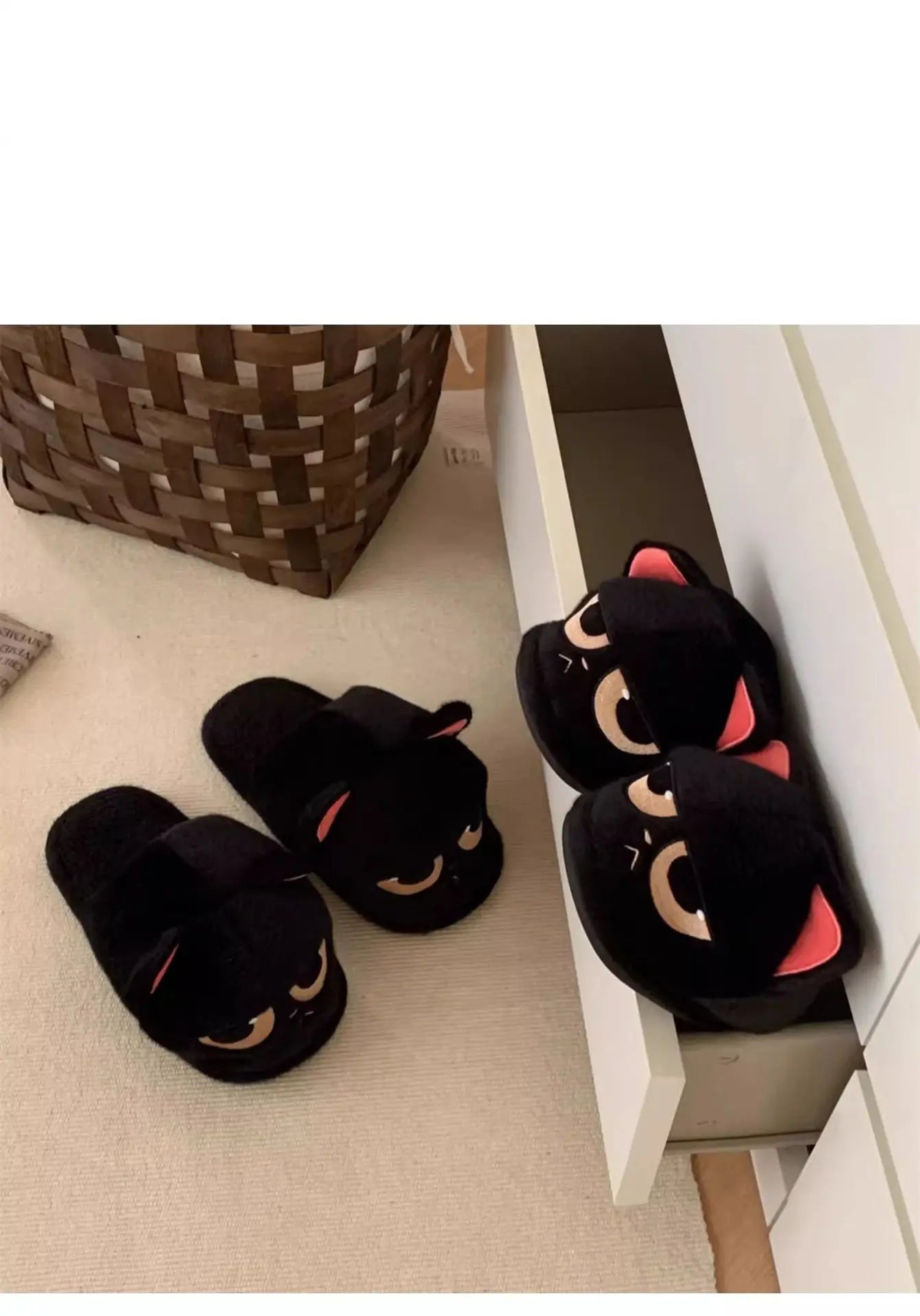 🐾 Winter Warm Cartoon Cat Slippers – Quirkytoes Edition 🐱❄️