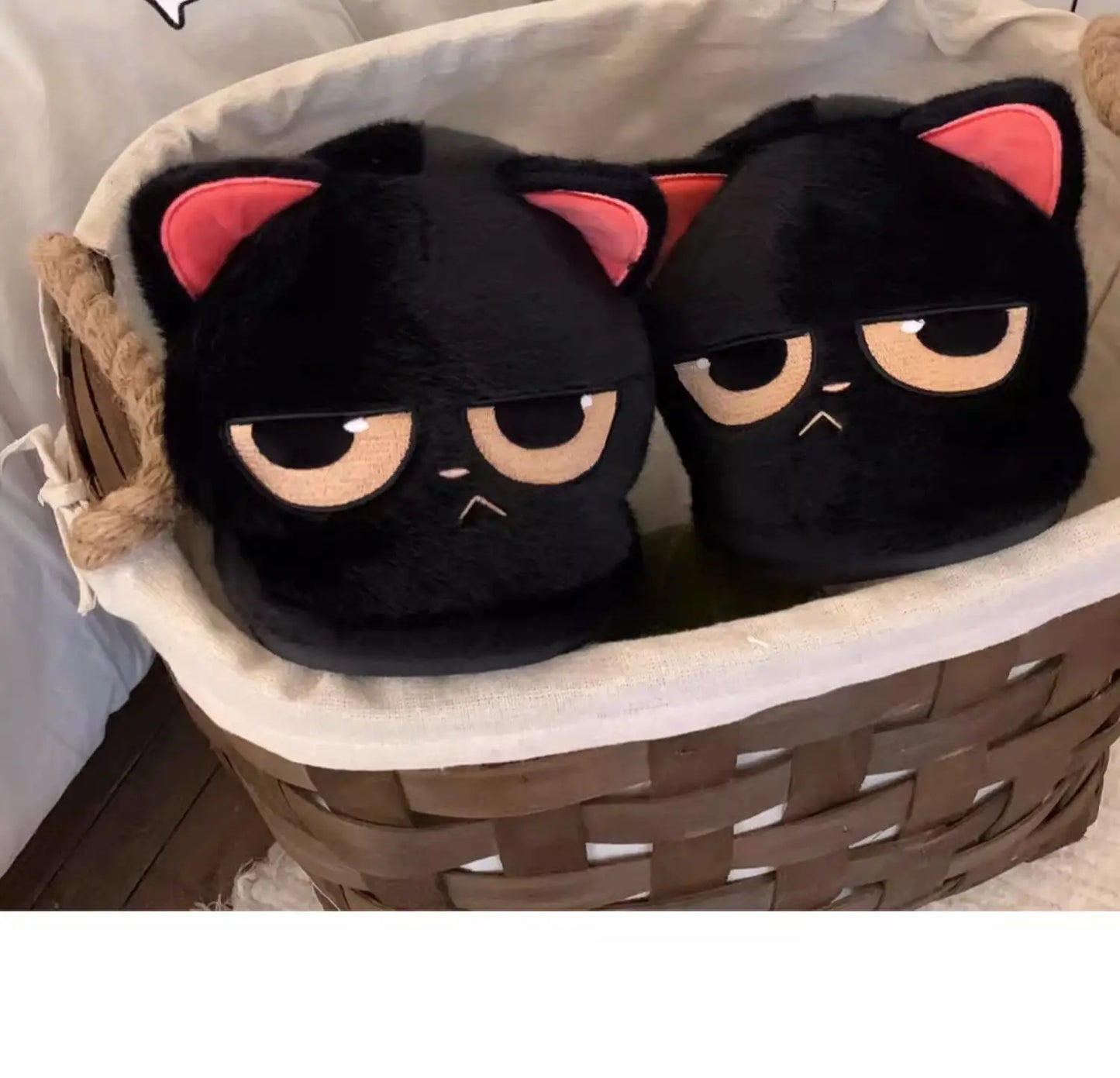 🐾 Winter Warm Cartoon Cat Slippers – Quirkytoes Edition 🐱❄️