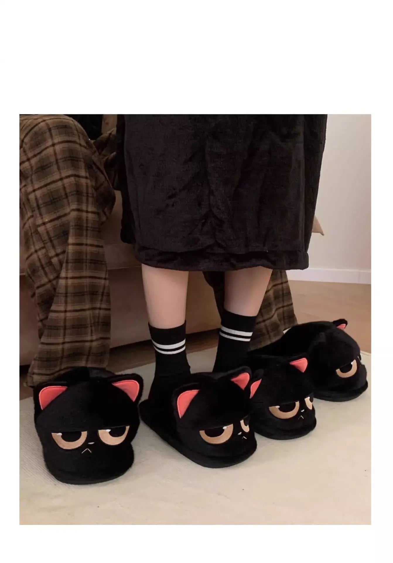 🐾 Winter Warm Cartoon Cat Slippers – Quirkytoes Edition 🐱❄️